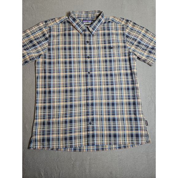 Patagonia Other - Patagonia Shirt Mens Large Multicolored textured Plaid Button short sleeve Shirt